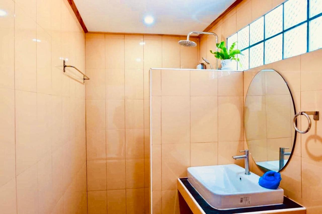 Rinna Resort Ko Mook Luaran gambar